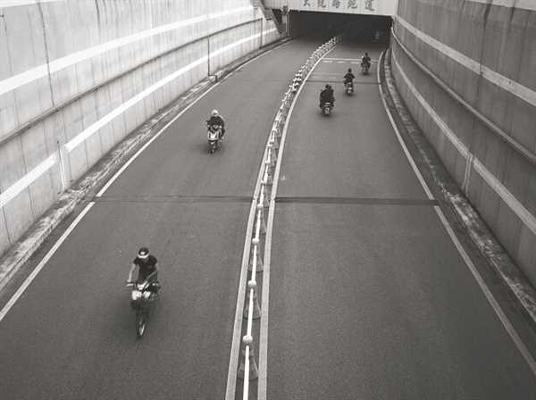 Rendimiento y comodidad en viajes largos con motos de carretera