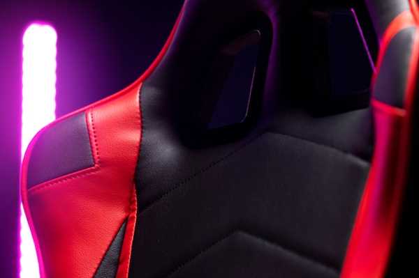 Comparativa de materiales: goma vs. felpa para alfombrillas de autos